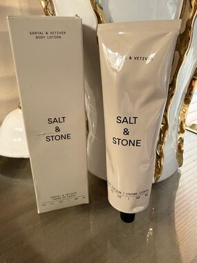 Salt & Stone Santal & Vetiver Body Lotion - Cream